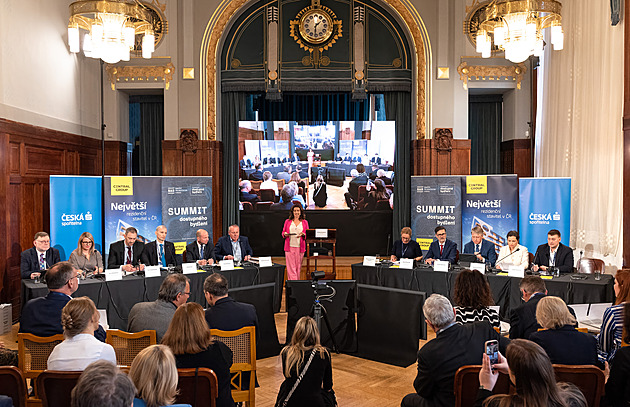 Přesměrujme peníze z dopravy do bytů, zaznělo na summitu stavebního rozvoje