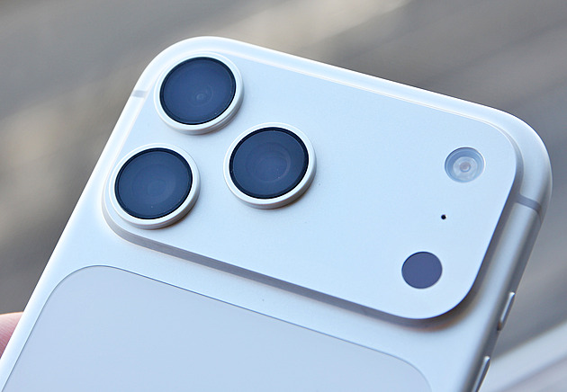 Špičkový iPhone to nandal ostatním fotomobilům. Nestačí jen na dva exoty