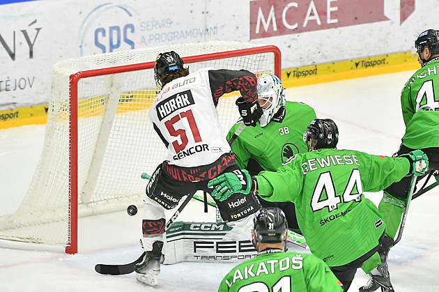 ONLINE: Sparta vede v Boleslavi, Brno tápe v Budějovicích. Zvedne se Hradec?