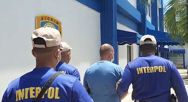 Podvody a vydírání na online seznamkách. Interpol zadržel v Africe 260 lidí