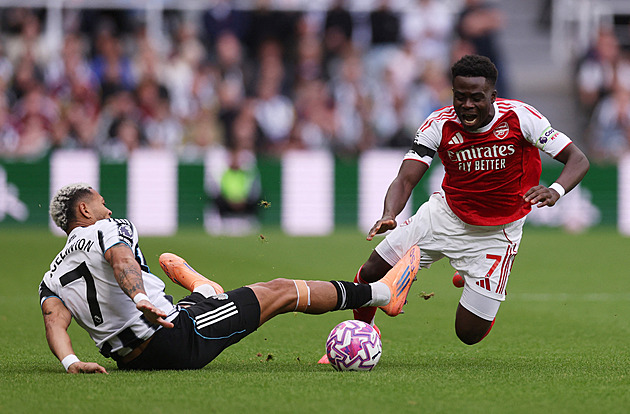 ONLINE: Newcastle hostí Arsenal, Aston Villa se dočkala prvního vítězství v sezoně