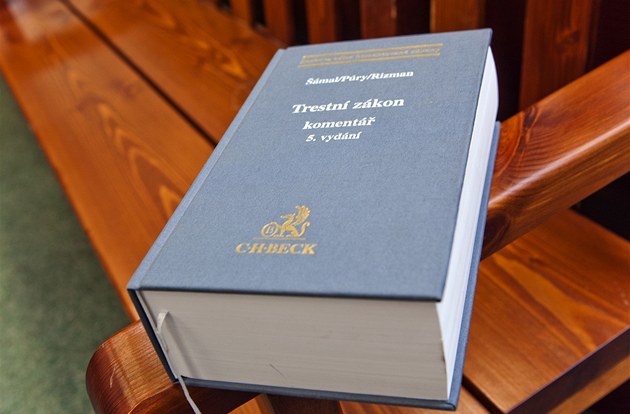 Pět obviněných v kauze jihomoravských silničářů, kvůli zakázkám jim hrozí až osm let