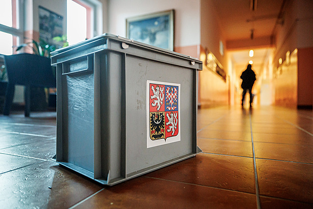 Koho volit? Přehled volebních programů všech stran, které kandidují