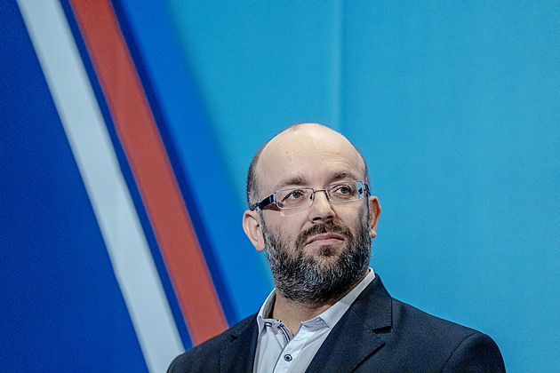 Sterzik vyprovokoval lídry slovy o ústavě. Pase si vás miliardář, opáčil v debatě Hřib