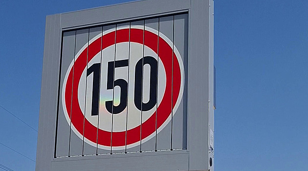 Řidiči na části D3 můžou nově projet až 150kilometrovou rychlostí