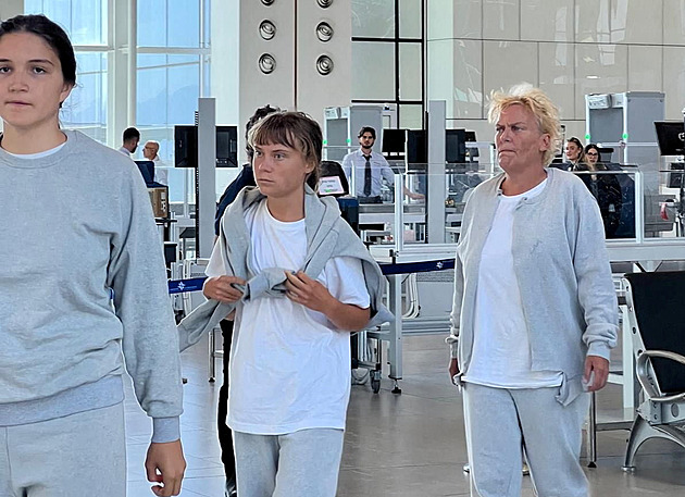 Izrael deportoval Thunbergovou a spol. Pro aktivisty letělo slovenské letadlo