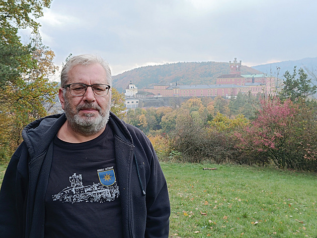 Bylo půl osmé, když k nám dorazil dozorce. Hospodský vzpomíná na útěk Kajínka