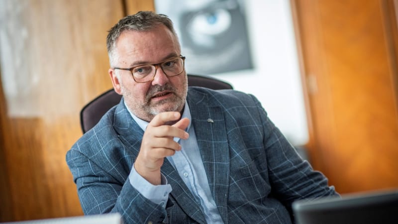 Za Bednárika skončilo „okrádání“ Českých drah, říká o kandidátovi na ministra bývalý náměstek