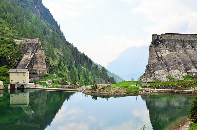 Smrt přišla znenadání. Protržená hráz Gleno zatopila vesnice v celém údolí