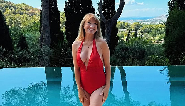 Jsem stále velmi sexuálně aktivní, přiznává po sedmdesátce Jane Seymourová