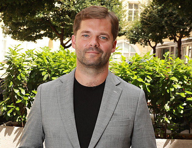 Novému šéfovi SOCDEM Nedvědovi přála Maláčová, aby naplnil její sny