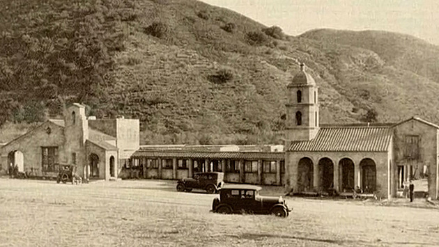 Před 100 lety vznikl v Kalifornii první motel na světě