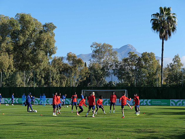 Jak se chystá Slavia: srandičky i jiskření. A nejezděte mi tady na těch kolech, pánové!