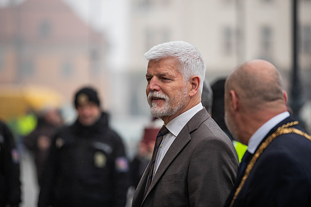 Prezidentovi důvěřuje 58 procent lidí, Fialova vláda u nich pohořela