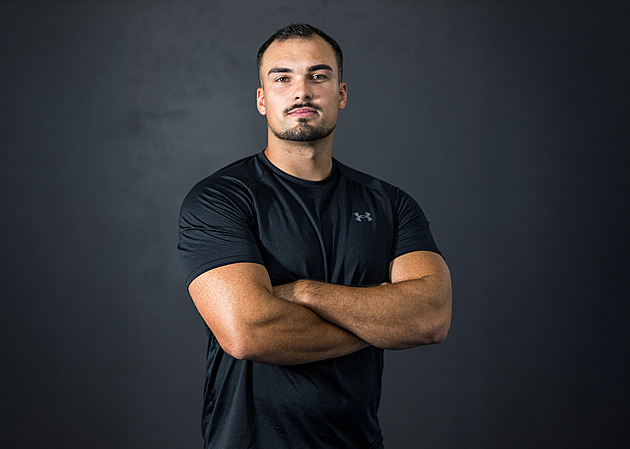 Jeden kluk tady omdlel a spadl hlavou na multipress, líčí šéf fitka pro introverty