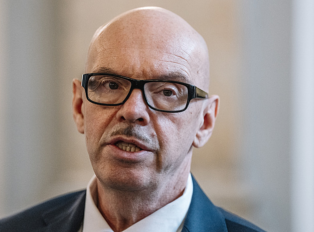 Klempíř nepřijme pozvání umělců na debatu. Chci řešit kulturu, ne politiku, řekl