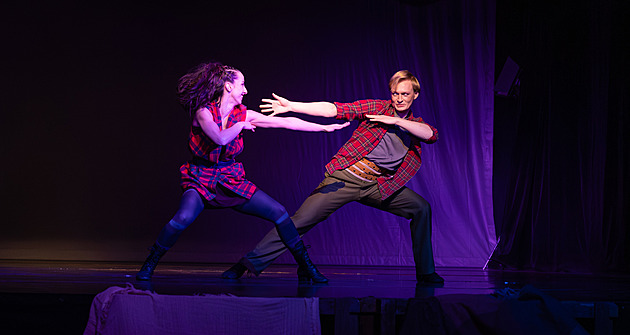 Domov není pevný bod na mapě, odhalí hrdina taneční inscenace Hory a údolí