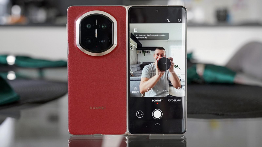 Huawei Mate X7 je nejlepší skládací fotomobil, ničí ho ale cena 53 tisíc i známá omezení