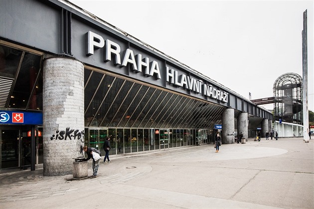 Odbavovací halu pražského hlavního nádraží čeká oprava. Vyjde na 300 milionů