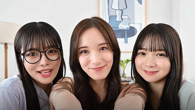 Reinkarnoval se jako křeček, teď se mazlí se třemi Japonkami 