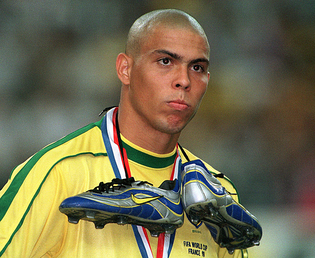 MS 1998: Ronaldo s pěnou u pusy. Ale proč? Finálový nezdar řešil i parlament