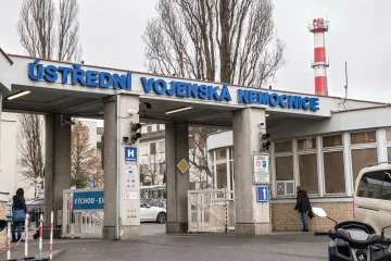 Vojenská policie zadržela tři lidi kvůli zakázkám v ÚVN