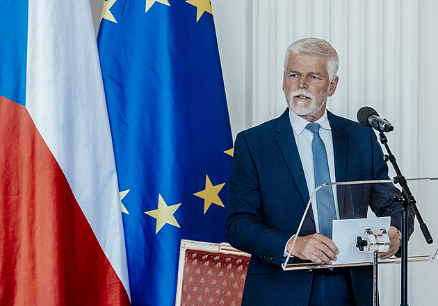 „Závažný, nechrání úředníky.“ Pavel vetoval zákon o státních zaměstnancích