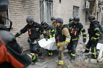Ruský útok na Záporoží si vyžádal dvacet obětí, včetně tří dětí