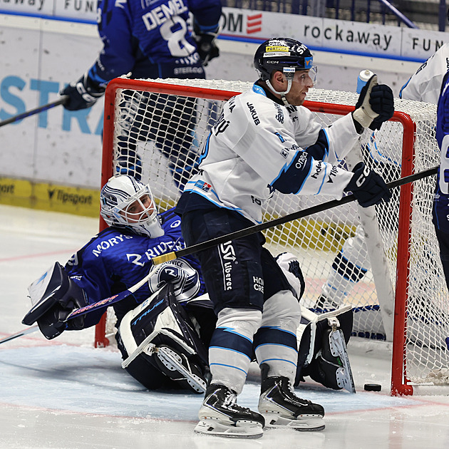 ONLINE: Vítkovice přetlačily Liberec v nájezdech, Kometa srovnává ve Varech