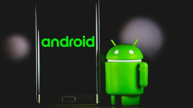 Tahle SMS vypadá neškodně, přesto vám zablokuje telefon. Starší Androidy může proměnit i v těžítko