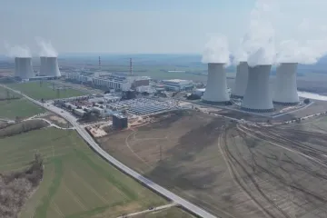 Korejci hledají nové stavebníky pro Dukovany, Češi jim připomínají cenu a sankce